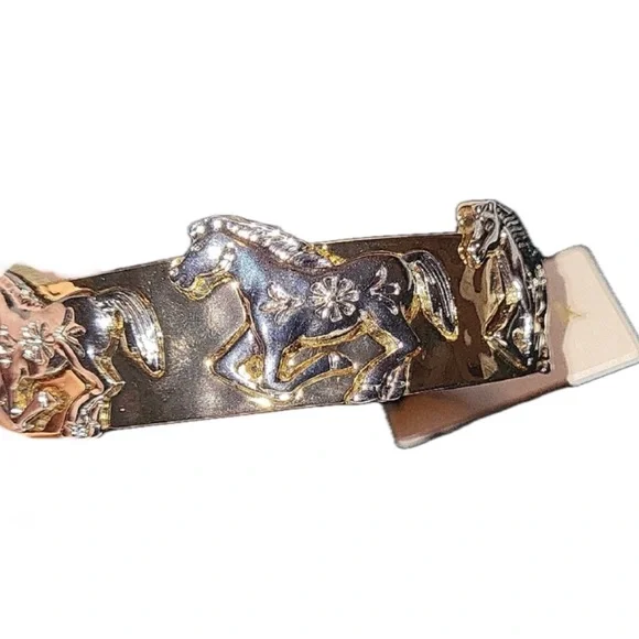 NWT ⚜️🐎⚜️ Piper K Gorgeous Horse Hinged Gold and Silver Bracelet - Picture 1 of 3